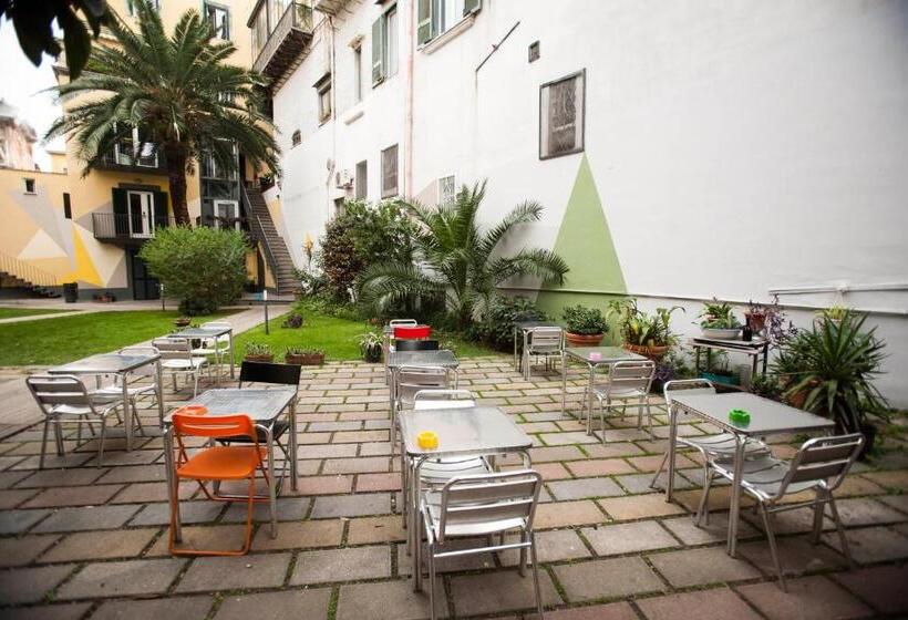 اتاق استاندارد, La Controra Hostel Naples
