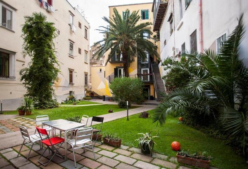 اتاق استاندارد, La Controra Hostel Naples
