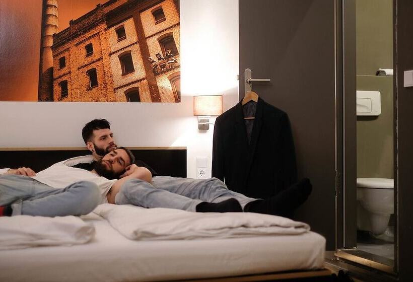 اتاق استاندارد, Pfefferbett Hostel