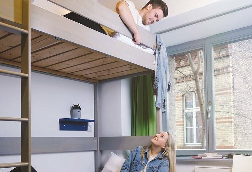 Bed in Shared Room with Shared Bathroom, Pfefferbett Hostel