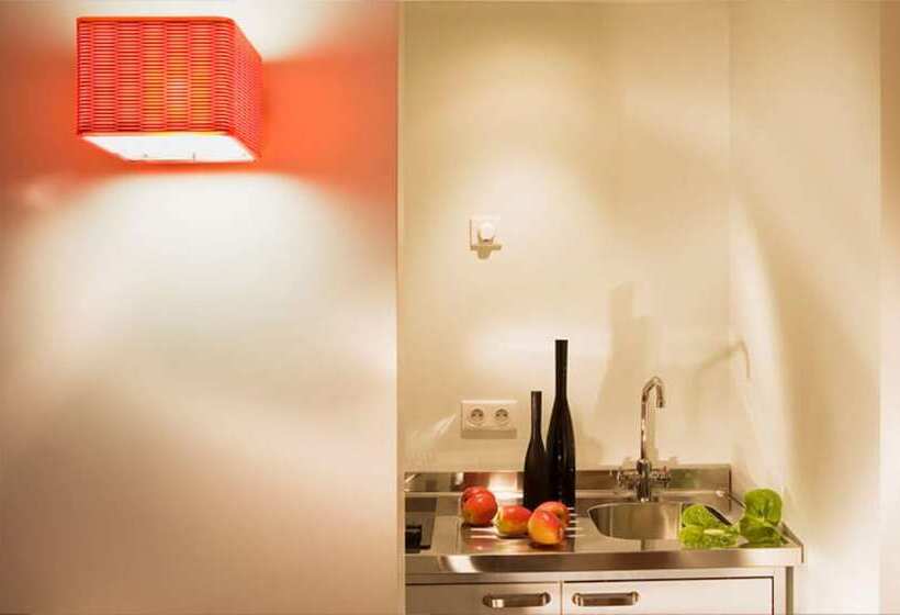 スタンダードスタジオ, Résidence Avalon