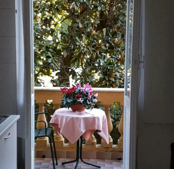 استودیو استاندارد با چشم‌انداز باغ, Sabini Rentals   Affittacamere