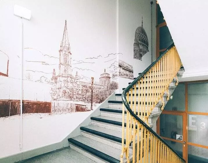 Standard Einzelzimmer Geteiltes Bad, Three Little Pigs Hostel   Your Berlin Castle