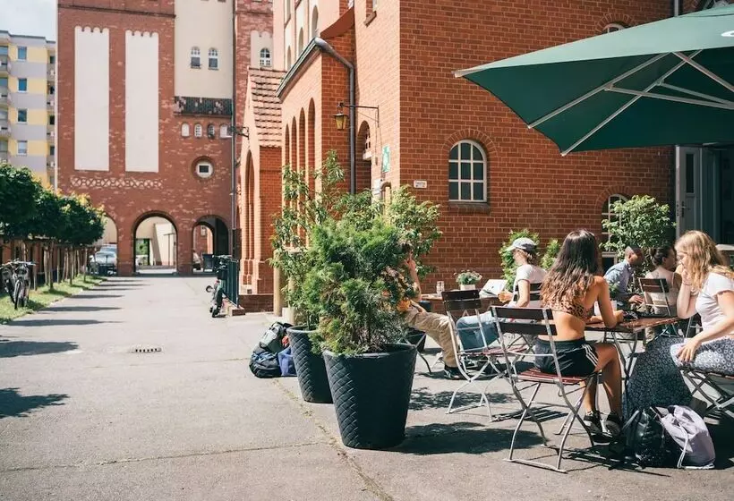 Standardeinzelzimmer, Three Little Pigs Hostel   Your Berlin Castle