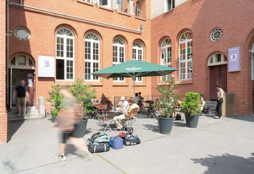 Standardzimmer Geteiltes Bad, Three Little Pigs Hostel   Your Berlin Castle