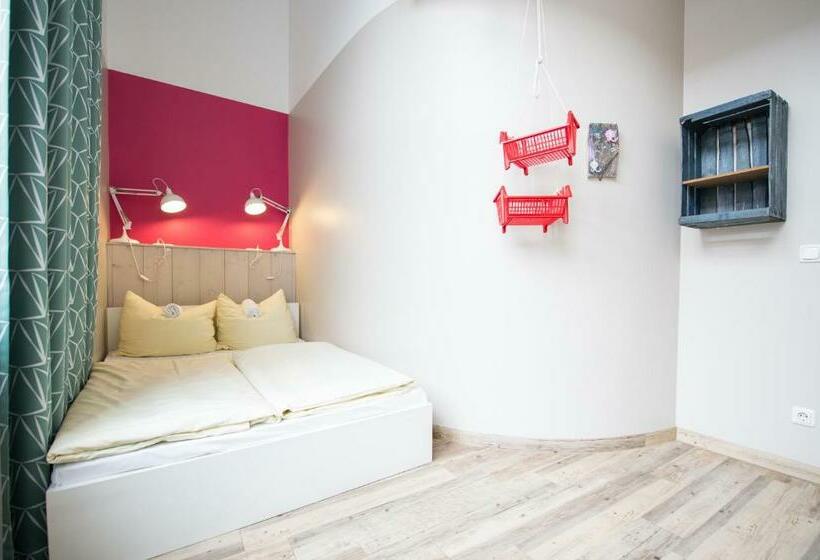 Quarto Estandar com Terraço, Wombat S City Hostel Munich Hauptbahnhof