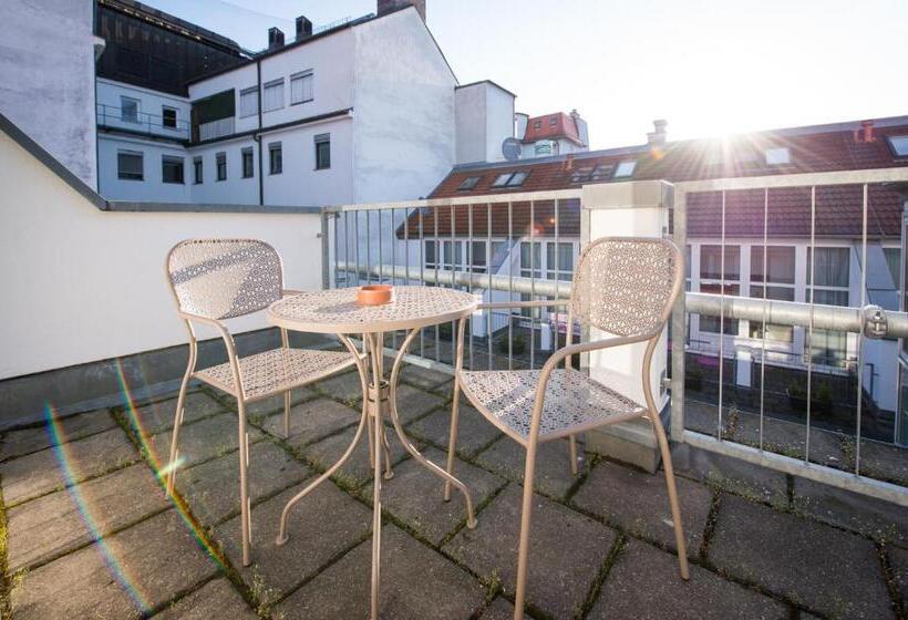 Номер Стандарт с Террасой, Wombat S City Hostel Munich Hauptbahnhof