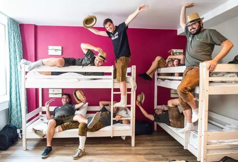 تختخواب در اتاق مشترک, Wombat S City Hostel Munich Hauptbahnhof
