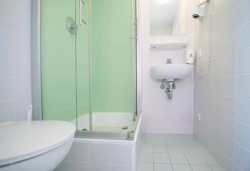 تختخواب در اتاق مشترک, Wombat S City Hostel Munich Hauptbahnhof