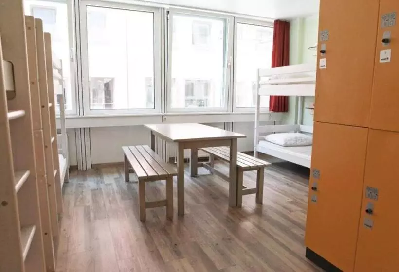 تختخواب در اتاق مشترک, Wombat S City Hostel Munich Hauptbahnhof