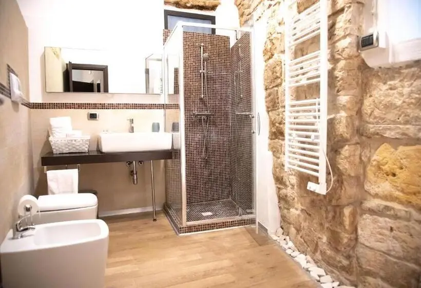 Standard Triple Room with Terrace, La Giudecca Trani