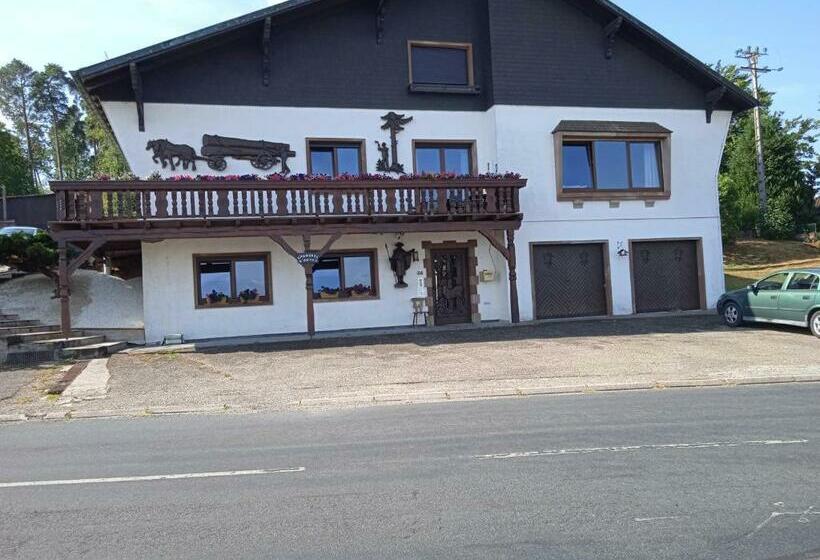 חדר קלאסי לשלושה, La Maison De Heidi