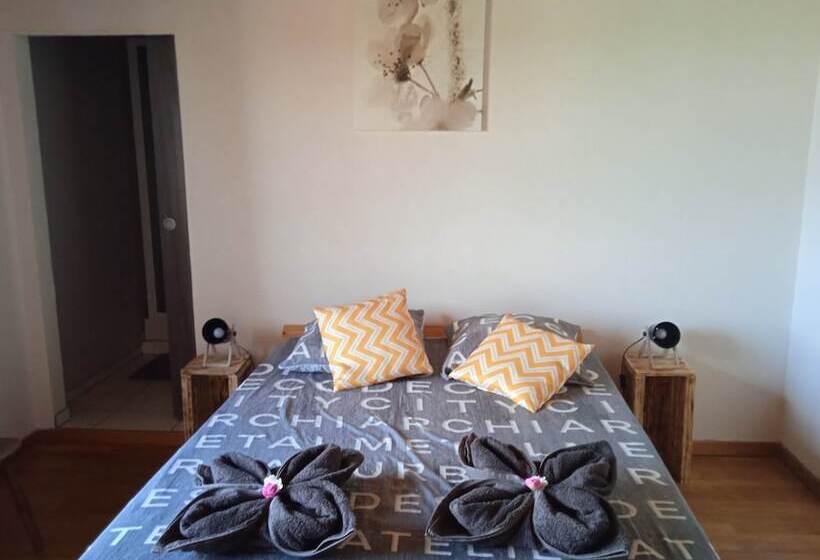 חדר קלאסי לשלושה, La Maison De Heidi