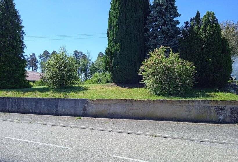 חדר קלאסי לשלושה, La Maison De Heidi