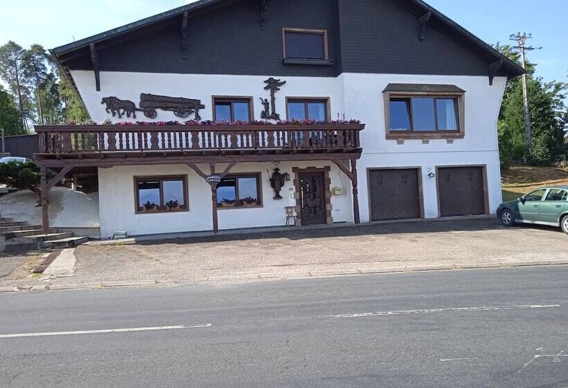 חדר קלאסי לשלושה, La Maison De Heidi