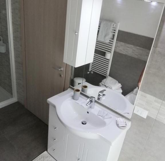 غرفة قياسية مطلّة علي الحديقة, Due Magnolie