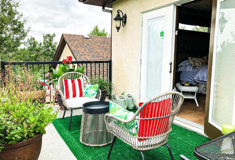 Люкс Повышенной Комфортности, Wolf Creek Bed And Breakfast