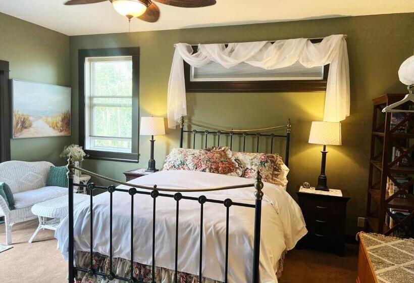 جناح ديلوكس, Wolf Creek Bed And Breakfast