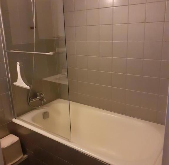 غرفة عائلية, Bonsejour