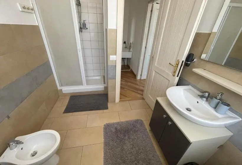 スタンダードトリプルルーム, B&b Fr House Affittacamere Colleferro