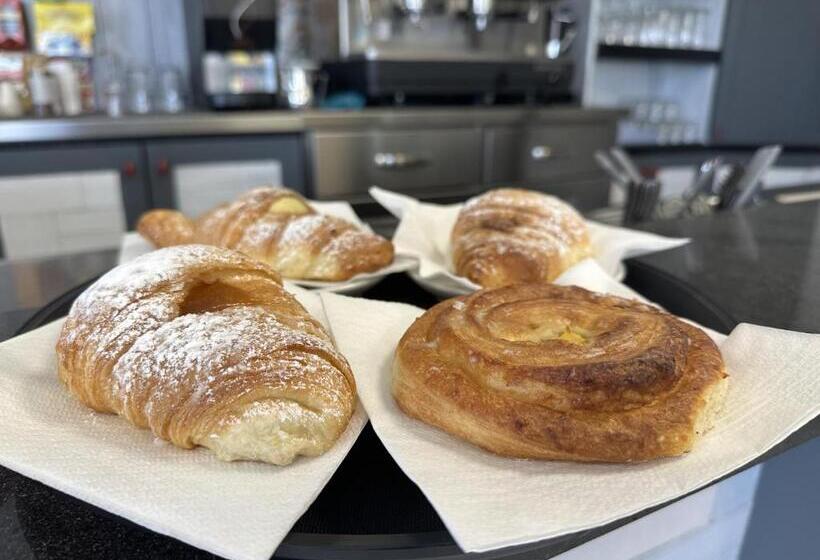 غرفة قياسية ثلاثية, B&b Fr House Affittacamere Colleferro