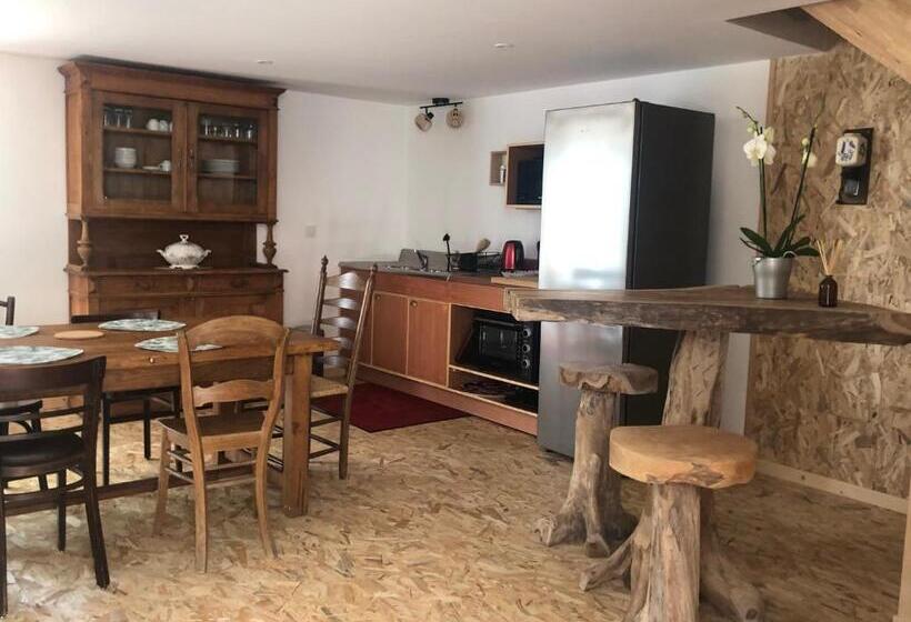 חדר משפחתי, Le Clos De La Morière