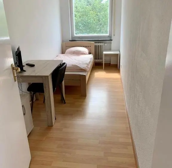 Standard Yhden Hengen Huone, Neureut