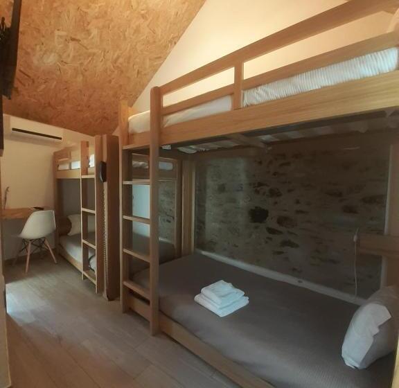 Номер Стандарт Трехместный, Hostel Sertã