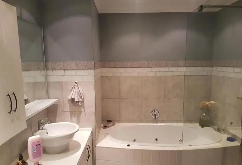 اتاق لوکس, Roosboompies Guest Suite