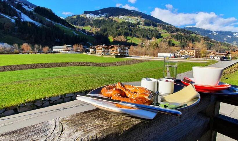 패밀리 룸, Restaurant Sidan