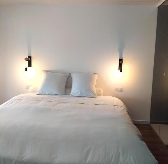 디럭스 스튜디오, Mimis House