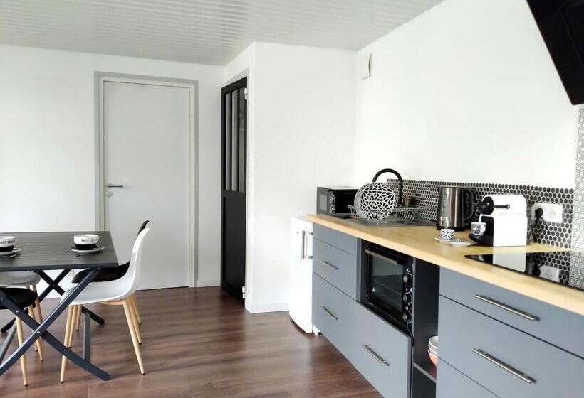 디럭스 스튜디오, Mimis House