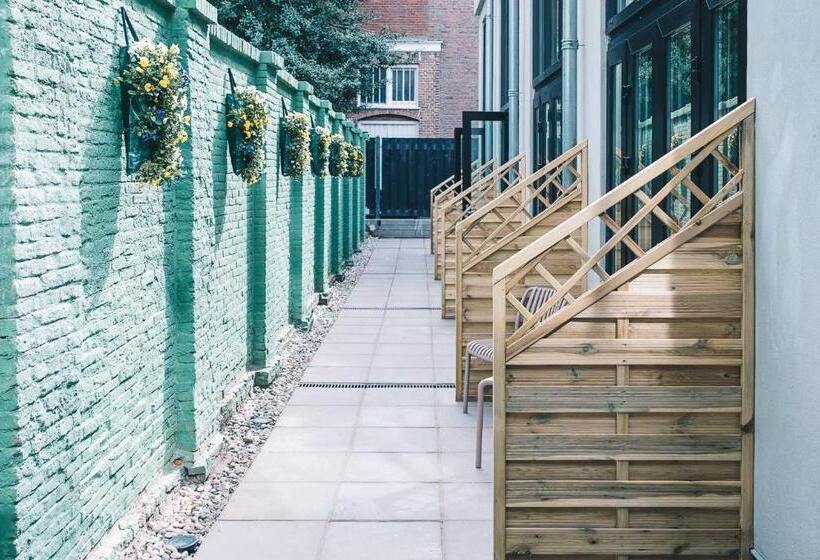 غرفة قياسية داخلية, Lvm Stays