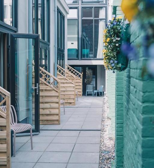 غرفة قياسية داخلية, Lvm Stays