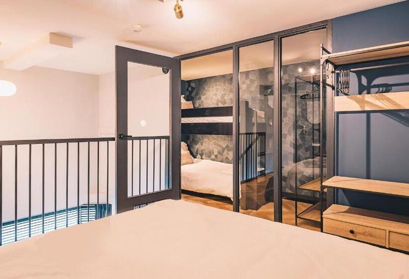 غرفة بريميوم رباعية, Lvm Stays