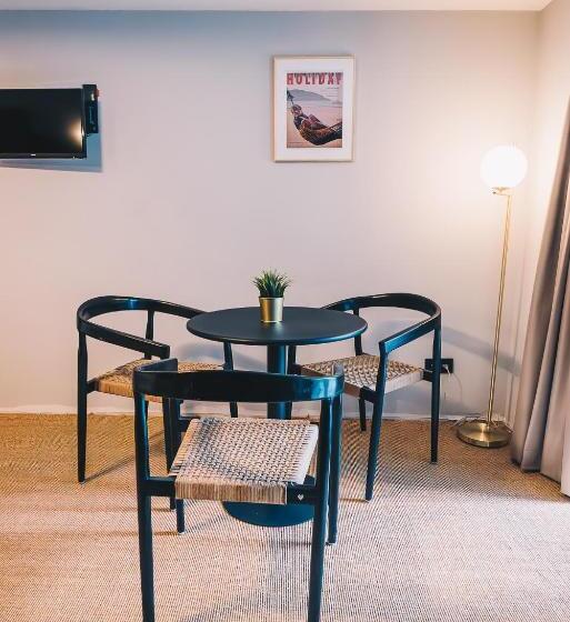 Quarto Deluxe com Sacada, Lvm Stays