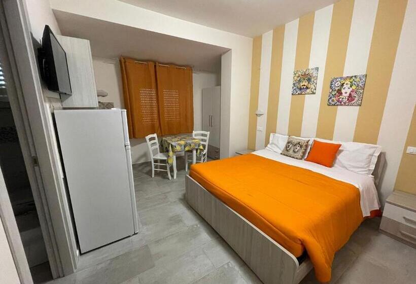 استودیوی استاندارد, Le Camere Del Villaggio