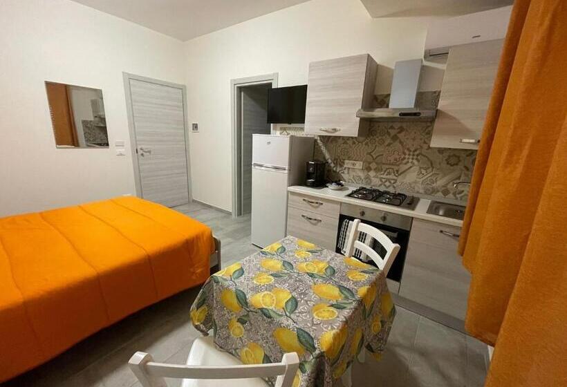 استودیوی استاندارد, Le Camere Del Villaggio