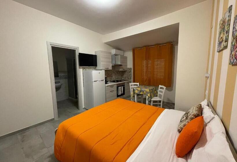 استودیوی استاندارد, Le Camere Del Villaggio