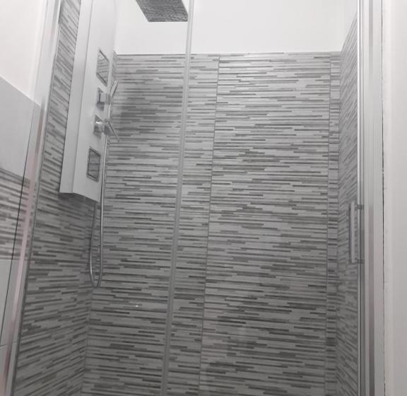 Economy Quadruple Room, Le Camere Del Villaggio