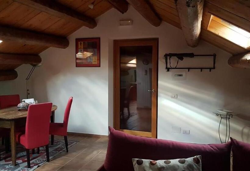 Семейное Студио, Giunti Agriturismo & Camere
