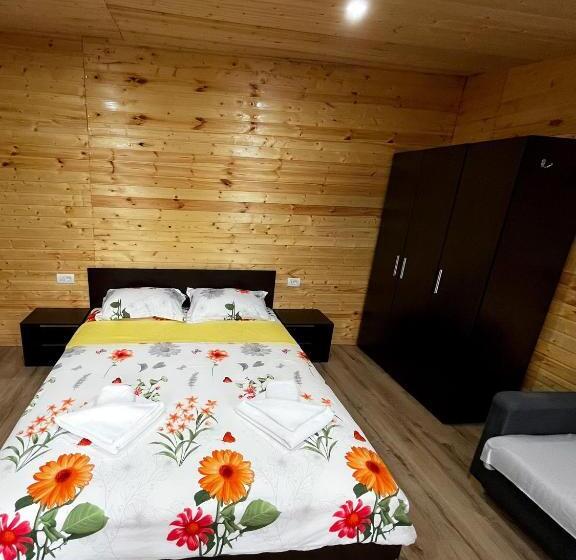 Standard Værelse, Magic Box