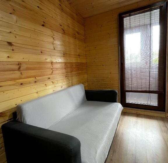 Standard Værelse, Magic Box