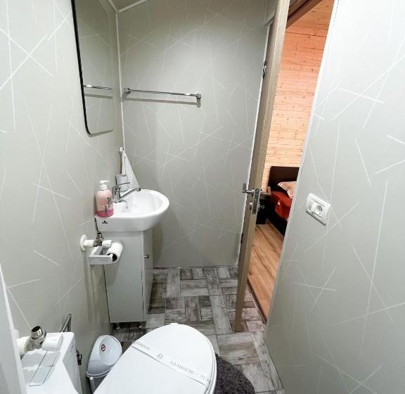 Basic Værelse, Magic Box