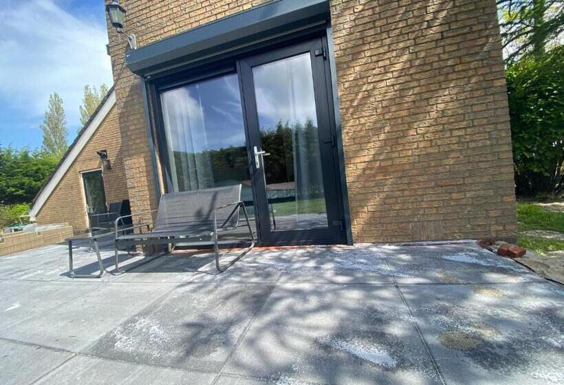 غرفة ديلوكس, Paauwze