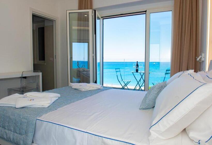 Quarto Deluxe Vista Mar com Sacada, Mbaccimari B&b