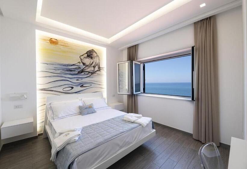 اتاق لوکس با چشمانداز دریا, Mbaccimari B&b