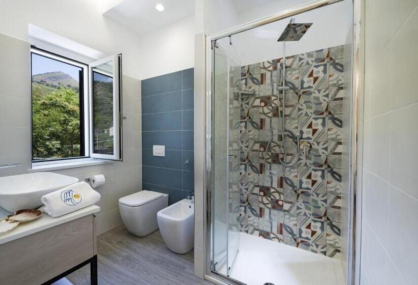 اتاق استاندارد با تخت بزرگ, Mbaccimari B&b