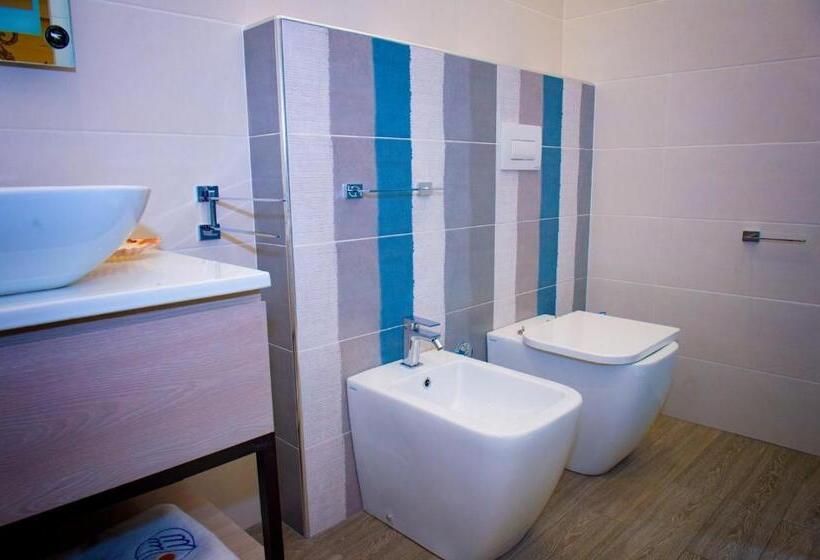 اتاق استاندارد با چشمانداز کوهستان, Mbaccimari B&b