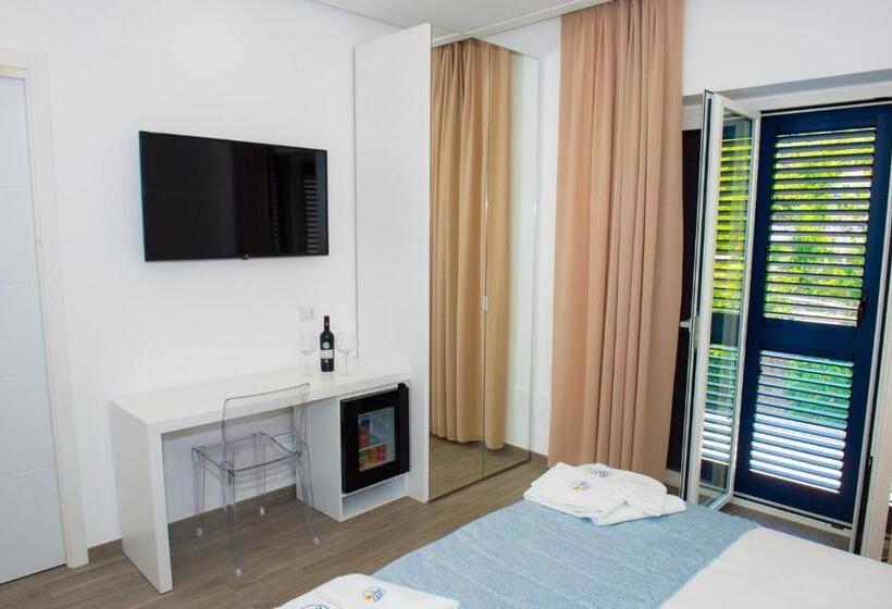 اتاق استاندارد با چشمانداز کوهستان, Mbaccimari B&b